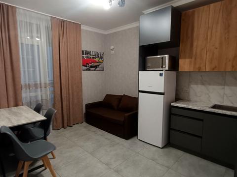 квартира за адресою Кришталева, 1А