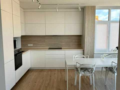 квартира за адресою Сім'ї Кульженків вул. (Петра Дегтяренка), 31-А