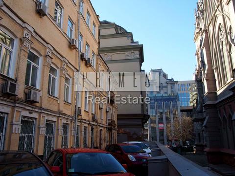 комерційна за адресою Велика Васильківська вул. (Червоноармійська), 77