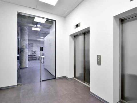 комерційна за адресою Саксаганського вул., 120