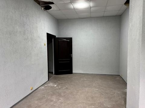 комерційна за адресою Незалежності вул. (Титова), 18-А