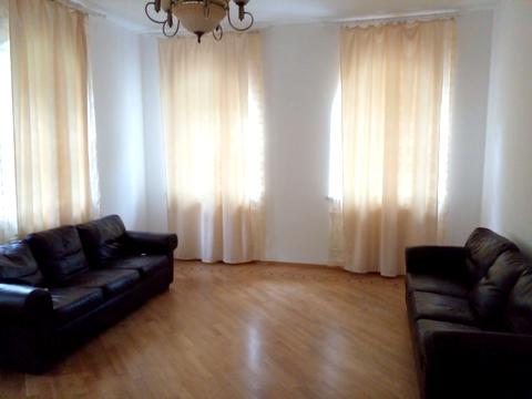 дом по адресу Голосеевский пер.