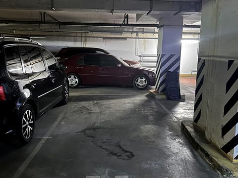 паркоместо по адресу Антоновича ул. (Горького), 72