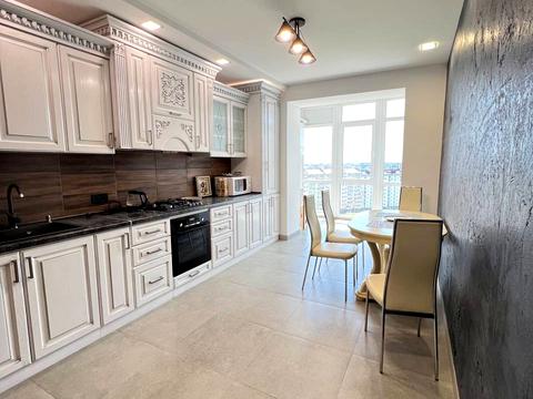 квартира за адресою Височана вул., 18