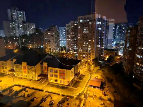 квартира за адресою Анни Ахматової вул., 39-А