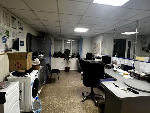 коммерческая по адресу Вячеслава Черновола ул., 1