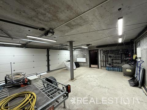 будинок за адресою Квітнева вул.