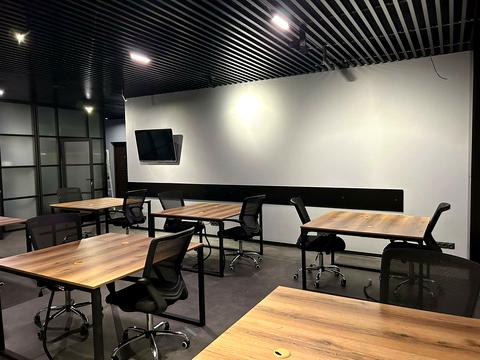 комерційна за адресою Жилянська вул., 68