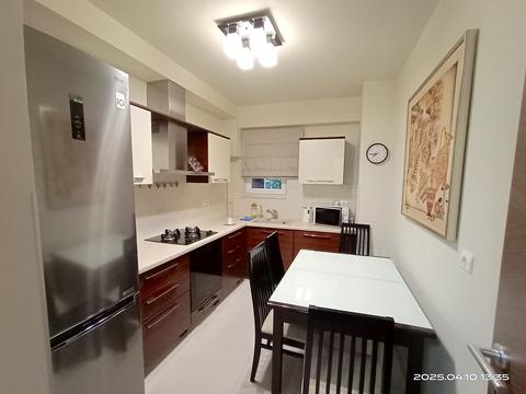 квартира за адресою Вице Адмирала Жукова, 3/7