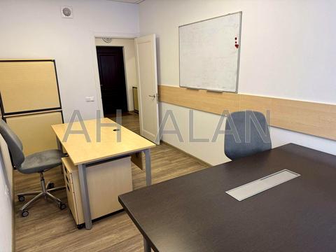 комерційна за адресою Регенераторна вул., 4