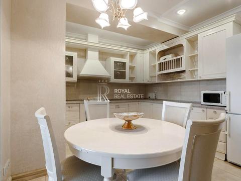 квартира за адресою Кропивницького вул., 8