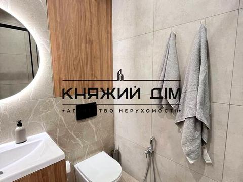 квартира за адресою Дніпровська набережна вул., 17-К