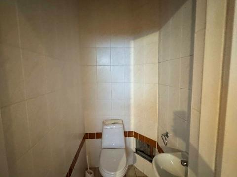 комерційна за адресою Семінарська вул., 15а