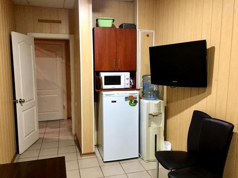 комерційна за адресою Степана Тельги, 65