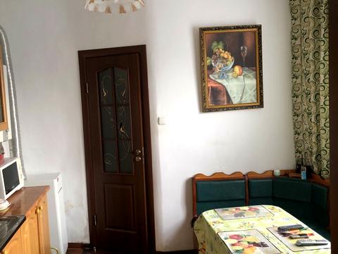 будинок за адресою Набережна Під Скелями вул.