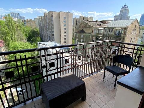 квартира по адресу Гоголевская ул., 4