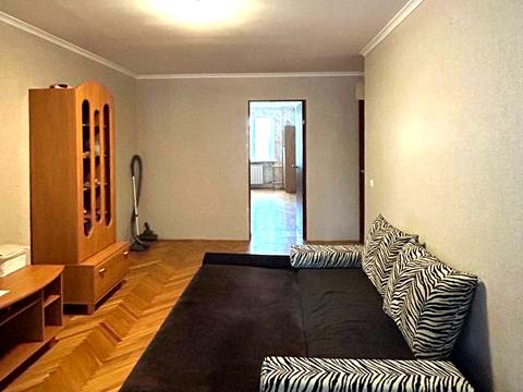 квартира за адресою Киргизька вул., 3