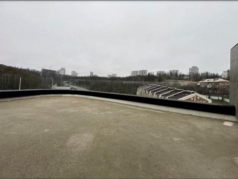 комерційна за адресою Докучаєвська вул., 25