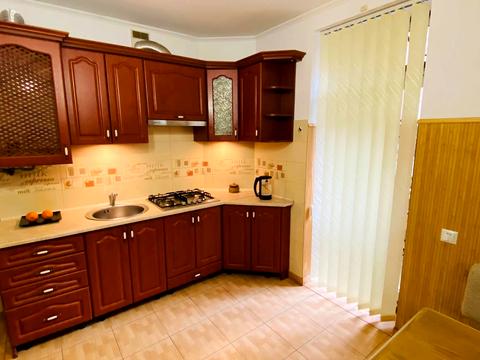 квартира за адресою Михайла Грушевського вул., 9