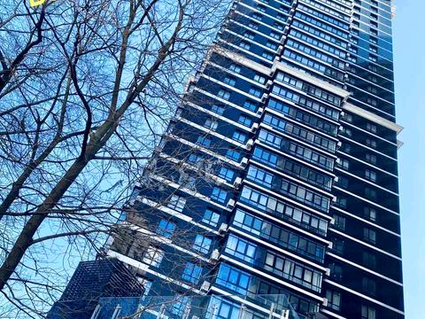 комерційна за адресою Лесі Українки бульв., 7