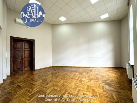 комерційна за адресою Івана Франка вул., 11