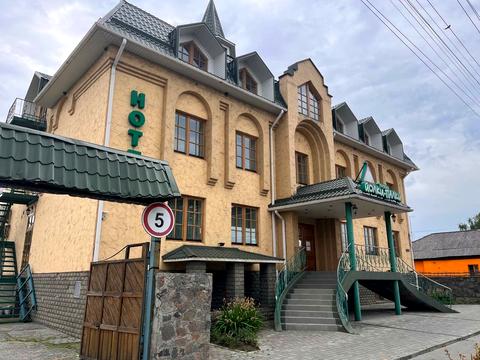 комерційна за адресою Леонова вул., 26