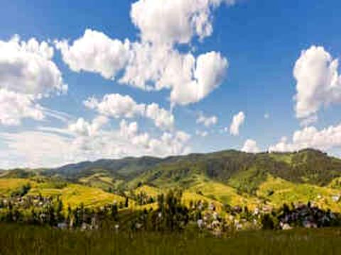 ділянка за адресою с. Ясениця-Замкова, 