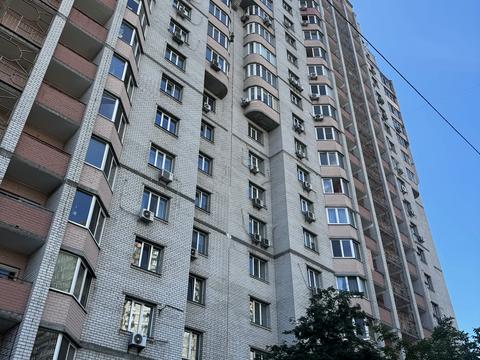 квартира за адресою Анни Ахматової вул., 31