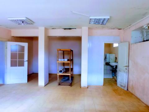 коммерческая по адресу Солідарності, 535