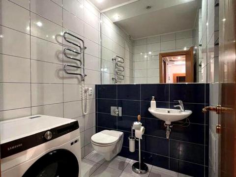 квартира за адресою Анни Ахматової вул., 47