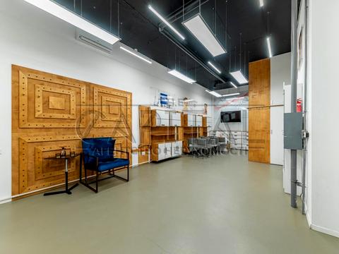 комерційна за адресою Старонаводницька вул., 6