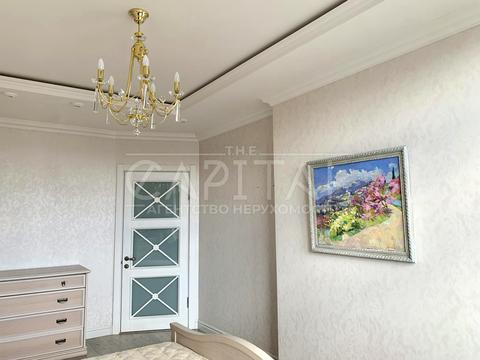 квартира за адресою Анни Ахматової вул., 22
