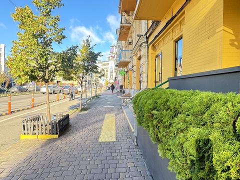 комерційна за адресою Басейна вул., 15