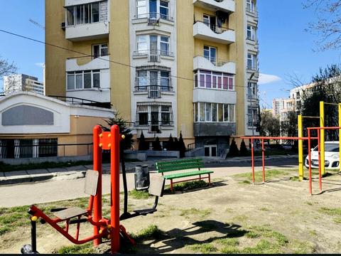 коммерческая по адресу Плугова, 6А