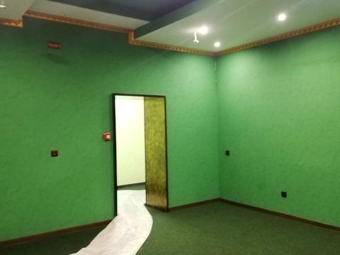 комерційна за адресою Героїв Майдану вул. (Театральна), 10