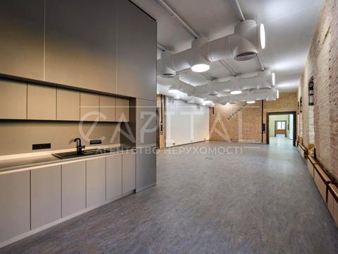 комерційна за адресою Велика Васильківська вул. (Червоноармійська), 26-Б