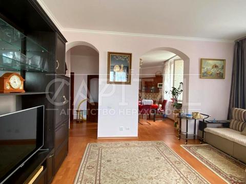 квартира за адресою Івасюка, 4 А