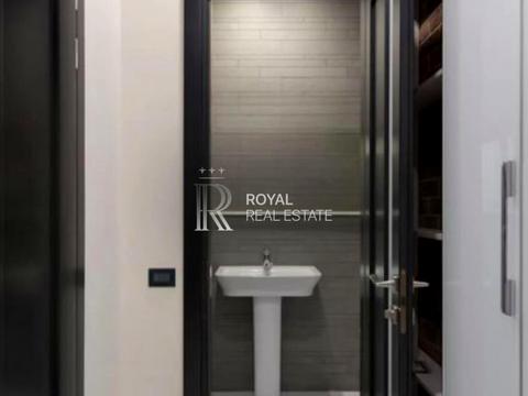 комерційна за адресою Івана Франка вул., 4