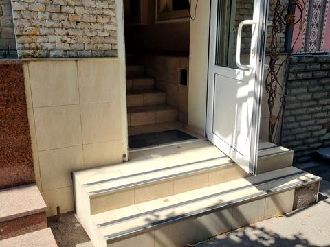 комерційна за адресою Робоча вул., 162