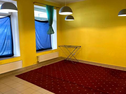 комерційна за адресою Залізнична вул., 5