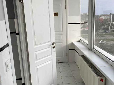 коммерческая по адресу Черновола просп. (700-летия Львова), 67