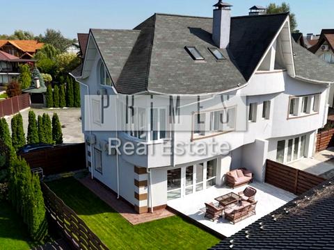 будинок за адресою Приозерна вул.