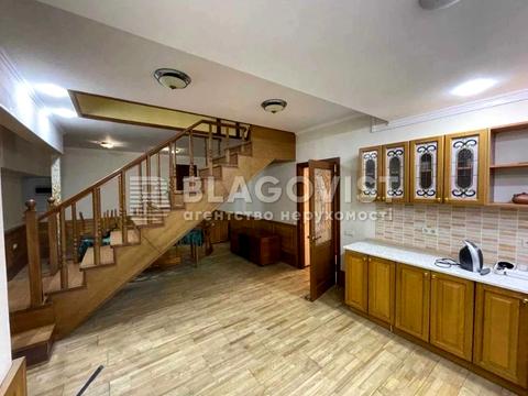 комерційна за адресою Лютеранська вул., 25