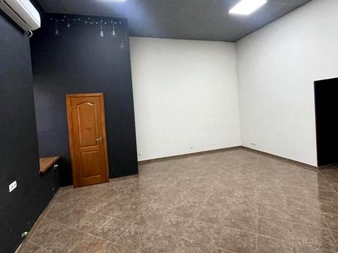 комерційна за адресою Богдана Хмельницького вул., 53