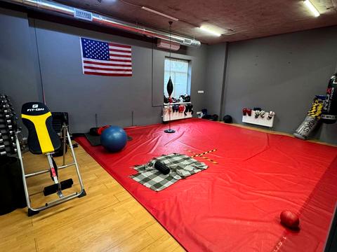 комерційна за адресою Євгена Коновальця вул. (Щорса), 36-Е