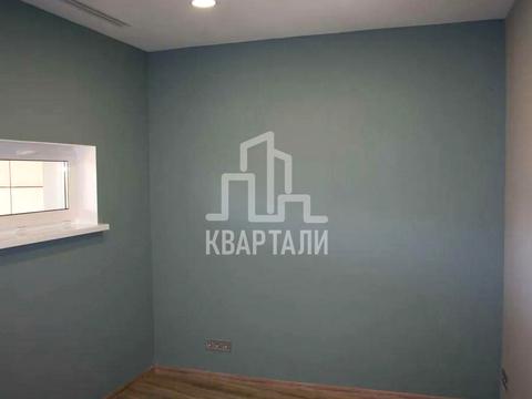 комерційна за адресою Юрія Іллєнка вул. (Мельникова), 18-Б