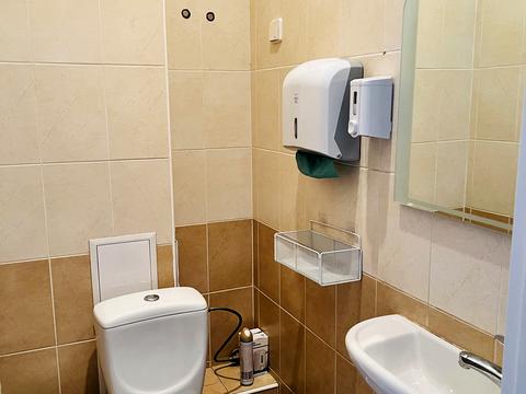 комерційна за адресою Межигірська вул., 20