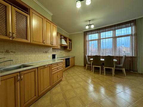 квартира за адресою Старонаводницька вул., 6-Б