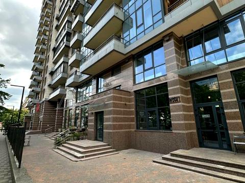 комерційна за адресою Джона Маккейна вул. (Івана Кудрі), 26