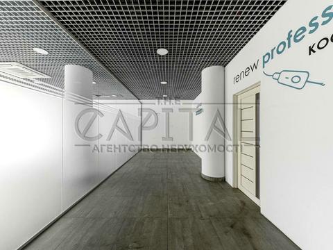 комерційна за адресою Єжи Ґедройця вул. (Тверська), 1